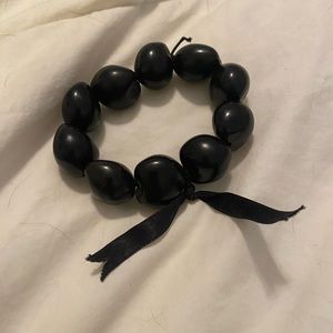 Hawaiian nut bracelet